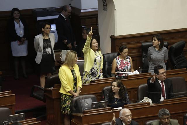 De Belaunde se mantuvo en su posición, a pesar de los reclamos.(Foto: Anthony Niño De Guzmán / GEC)