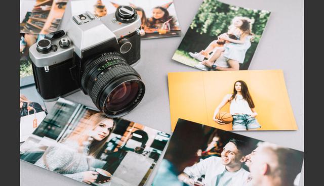 4. Cámaras fotográficas

Ahora más que nunca la gente está recurriendo a la creación de contenido para plataformas como YouTube como una opción válida para montar un negocio digital. Una buena cámara no solo se verá bien en el arbolito, también ayudará a ese vlogger en potencia a convertirse en influencer. Incluso si tu ser querido no pretender ser un youtubero, una buena cámara siempre hace falta para recolectar los recuerdos de la vida. 

Tal vez no es uno de los regalos más baratos, pero sí será de los más apreciados.

El sitio Gamingpoint señala que entre las mejores cámaras reflex del mercado en 2018 destacan la Nikon D3400, la Canon EOS 700D y la Sony SLT-A58K.