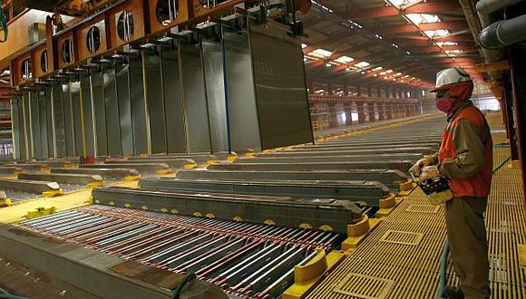 Los inventarios de cobre en depósitos registrados ante la Bolsa de Metales de Londres subieron 32,575 toneladas a 272,500 toneladas. (Foto: Reuters)