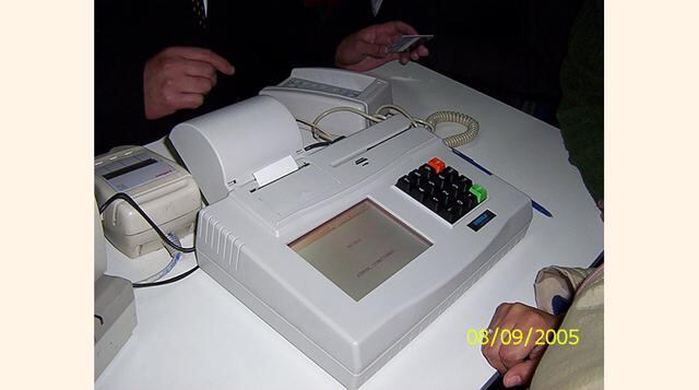 En el 2005 se lanzó el primer banco corresponsal, hoy conocido como Agente BCP. Se instaló en una bodega en el distrito de Mala. Hoy existen 5,500 agentes a nivel nacional.