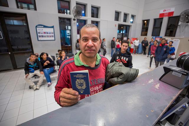 Con vigencia de nuevo requisito, 1,630 venezolanos ingresaron al Perú cuando el promedio era de&nbsp;3,500 personas. (FOTO: Migraciones)