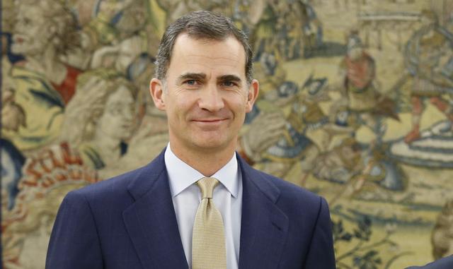FOTO 8 | El reinado de Felipe de Borbón, aunque todavía breve, ha coincidido con algunos momentos de crisis política en España, en especial el período de los diez primeros meses de 2016, con un Gobierno sin competencias plenas por la falta de acuerdo de los partidos y el desafío independentista de la región de Cataluña, todavía vigente.