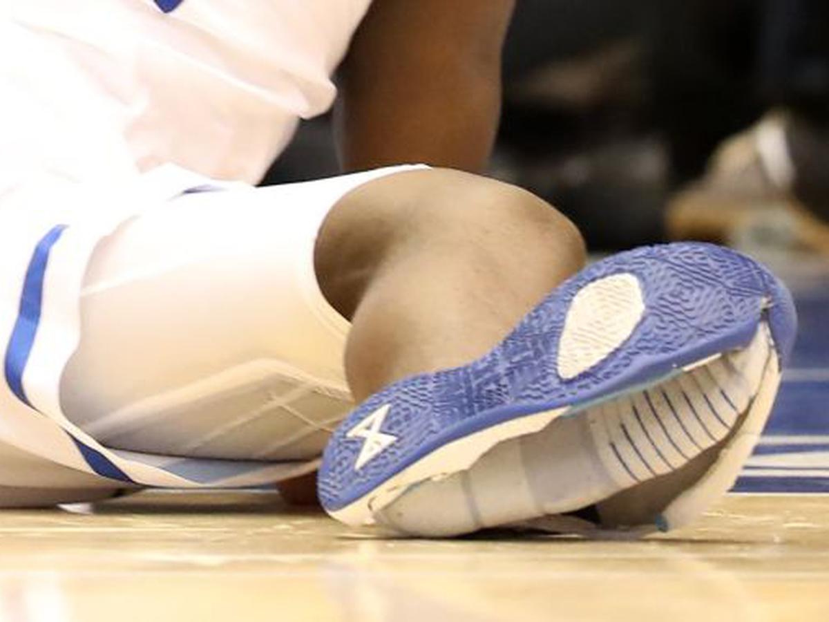 Ciudad Cuerpo Albardilla Acciones de Nike caen tras lesión de futura estrella de NBA por rotura de  zapatilla | ECONOMIA | GESTIÓN
