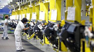 Sector manufacturero de Estados Unidos se desacelera levemente en julio