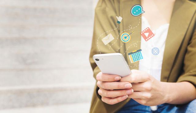 FOTO 9 | Otras prácticas recomendables: Observe cómo se manejan sus anfitriones en las redes sociales. (Foto: Freepik)