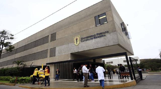 7. Universidad Peruana Cayetano Heredia. La carrera de Medicina tiene un costo anual de S/ 31,480. Las carreras de Estomatología y biología tienen un costo de S/ 29,880 al año.