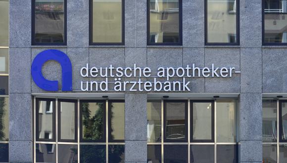 Deutsche Apotheker- und Aerztebank, que fue fundado en 1902 y ahora tiene activos de aproximadamente 50,000 millones de euros (US$ 61,000 millones), nombró a Jenny Friese para la supervisión de grandes clientes corporativos y mercados a partir del 1 de enero.