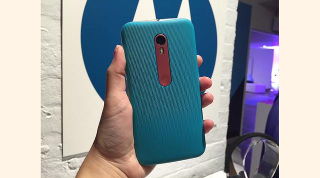 15. Moto G3. Si está buscando un gran teléfono Android a un precio bajísimo, entonces debe considerar el Moto G. No es el teléfono más potente, pero es lo suficientemente bueno para casi cualquier tarea que un usuario promedio realiza. Y es difícil supera