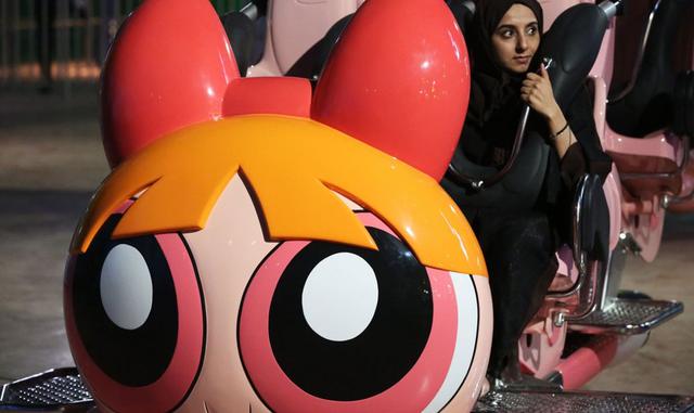 En otros lugares del parque, los clásicos de Cartoon Network, como las Chicas Súper Poderosas, están junto a héroes de Marvel, entre ellos Hulk y Spiderman. (Foto: AP Photo/Jon Gambrell)