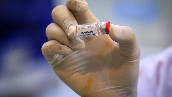 Foto referencial vacuna. (Foto: Mladen ANTONOV / AFP)