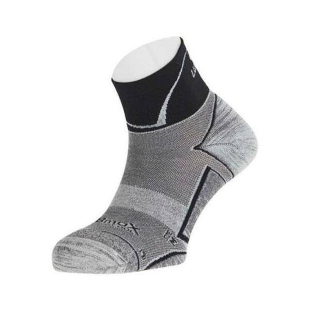 Medias con poderes curativos. La empresa de prendas deportivas Lurbel logó diseñar un producto que, aseguran, promueve la coagulación y la regeneración de la piel en las heridas, evitando además las infecciones. Así favorece la expulsión y evaporación del