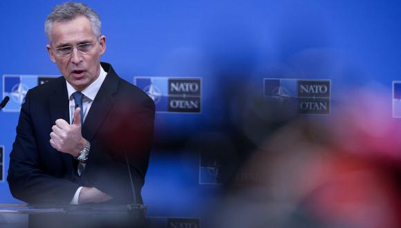 El jefe de la OTAN, Jens Stoltenberg, condenó el lunes el reconocimiento por parte del presidente ruso Vladimir Putin. (Foto: Kenzo TRIBOUILLARD / AFP)