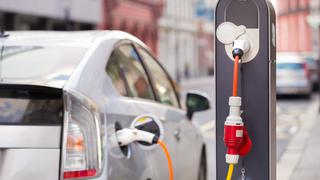 Autos eléctricos: reglamento para funcionamiento de estaciones de carga eléctrica sale en mayo