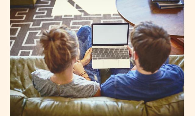 Flexibilidad laboral: De acuerdo con informes como 2010 Workplace Flexibility in the U.S. el trabajo flexible – que permite a los empleados trabajar cuando, cómo y dónde eligen – aumenta su participación. De hecho, el 60% de los que tienen un alto acceso 