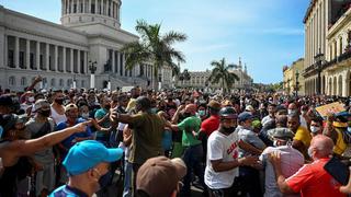 Tribunal del régimen cubano sentencia con 5 a 16 años de prisión a manifestantes del 11 de julio