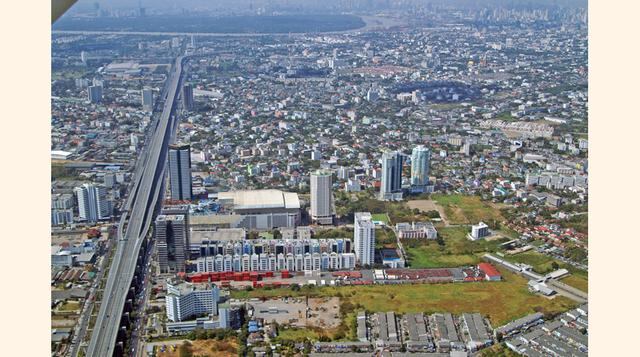 Bang Na Expressway, Tailandia: Es un viaducto de carretera de 54 kilómetros de largo en la ciudad de Bangkok. Empezó a construirse en 1996 y fue finalizado cuatro años después, en el 2000. (Foto: Flickr)