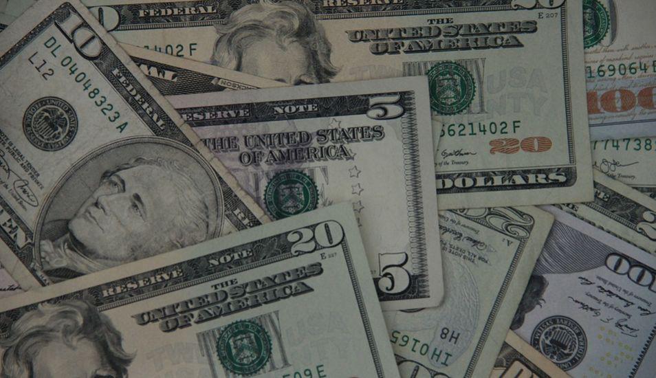 El dólar estadounidense es moneda de curso legal en algunos países de habla hispana. (Foto: Pixabay)