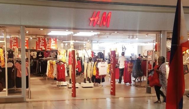 FOTO 1 | La tienda H&M en donde se produjo el incidente. (Foto: Facebook/Paulo Adrian Bataller)