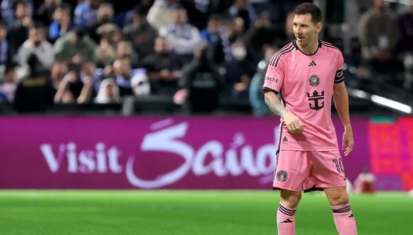 Leo Messi anotó de penal, pero su equipo terminó perdiendo 4-3 ante Al Hilal en su tercer partido amistoso como preparación a la MLS. (Foto: Fayez NURELDINE / AFP)