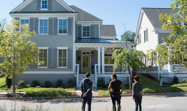 FOTO 2 | 2. La comunidad ficticia de Alexandria, que supuestamente está a las afueras de Washington, es un barrio real en Senoia donde viven cuatro familias, mientras que el resto de las casas están vacías y se usan como minisets donde viven algunos de lo