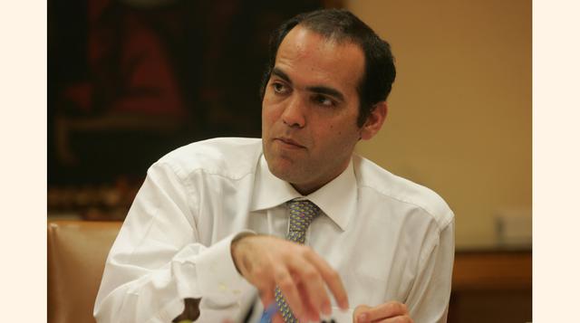 Adiós sector público: Fernando Zavala dejó el cargo de ministro de Economía y Finanzas el 28 de julio del 2006, junto con su mentor Pedro Pablo Kuczynski, quien también dejó el cargo de presidente del Consejo de Ministros, al finalizar el gobierno de Alej