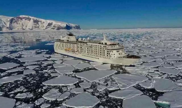 Durante la travesía en la Antártida, “The World” rompió el record mundial de navegación más al sur del Planeta, tras alcanzar la Bahía de las Ballenas. (Foto: Mega ricos)
