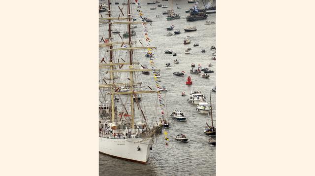 Participan en el SAIL Ámsterdam veleros de mástiles altos, algunos de ellos usados como buques escuela de las marinas de Guerra en varios países, entre ellos de Ecuador, Chile, Argentina y México, en representación de Latinoamérica. (Foto: Reuters)