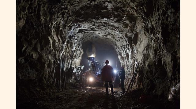 4. Cajamarca, fiel a su tradición minera, tiene un  total de 14,474 trabajadores mineros laborando en su territorio y son 8.45% del total.