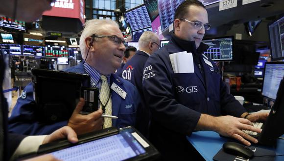 El miércoles en Wall Street,&nbsp;el Dow Jones bajó un 0.28 %,&nbsp;S&amp;P 500 descendió un leve 0.05 % y&nbsp;Nasdaq&nbsp;repuntó un tímido 0.07 %.&nbsp;&nbsp;(Foto: AP)