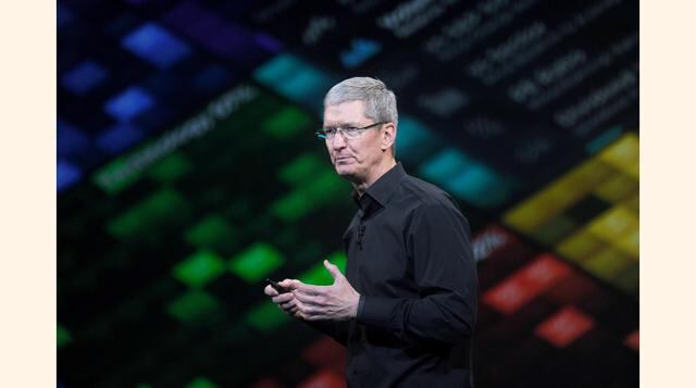 Tim Cook, CEO de Apple. Históricamente ha sido uno de los ejecutivos mejor pagados de Silicon Valley, pero es conocido por llevar una vida modesta en un condominio por el que pagó US$ 1.9 millones, un precio bajo para el vecindario. Se estima que su fortu