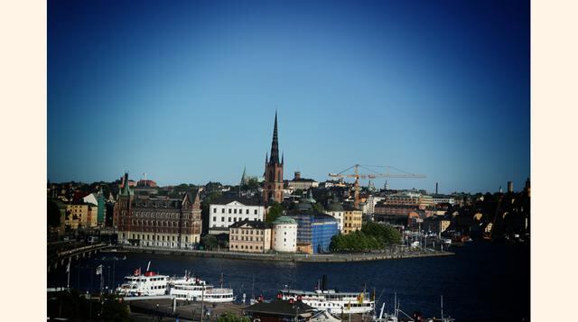 Suecia, Reclama el noveno lugar con su competitividad basada en sus instituciones eficientes y transparentes, sistema educativo excelente, negocios sofisticados y un ecosistema de innovación. Sus puntos débiles son la normativa laboral excesivamente restr