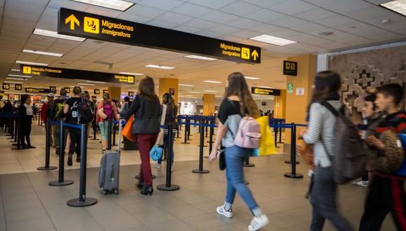 Este lunes 11 de abril ciudadanos reportaron que no lograron obtener pasaportes por fallas en el sistema de Migraciones. (Foto: IPE)