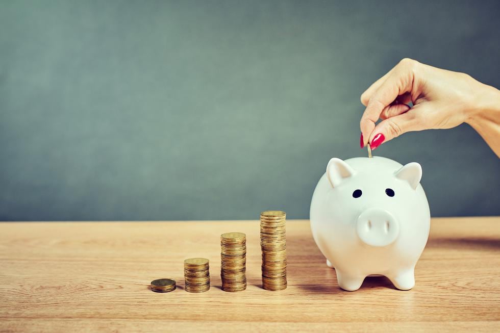 En base al estudio, los encuestados ahorraban un 20% de su pago neto o de sus ganancias: el 10% iba a cuentas de jubilación y el otro 10% a una cuenta de ahorros independiente de manera mensual. (Foto: iStock)