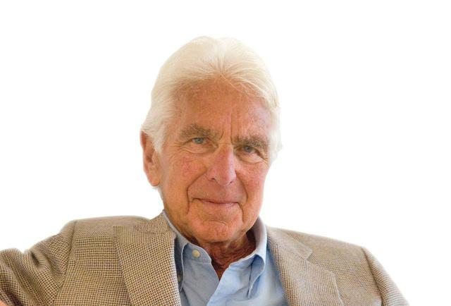 Foto 18 | Warren Bennis. Presidente Fundador del Instituto de Liderazgo de la Universidad de California, autor y consultor organizacional.
“El liderazgo es la capacidad de traducir la visión en realidad”. (Foto: forvbes)