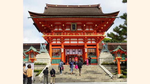 Fushimi Inari-Taisha, Kyoto, Japón. "Simplemente mágico. Hay algo fascinante y pacífico de continuar a través de las puertas de torii sin fin".