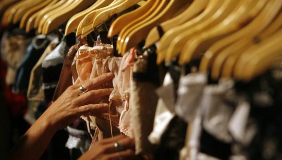 Slow fashion es una tendencia que implica pensar antes de comprar y responde a la economía circular. (Foto: EFE)