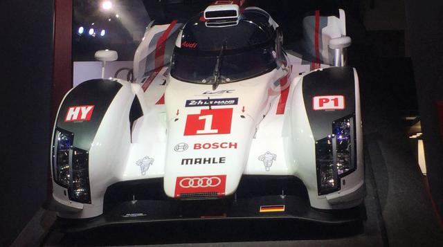 El Audi R18 posee tecnología híbrida y está equipado con un motor V6 4.0. Pesa apenas 870 kilogramos.
