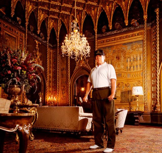 FOTO 15 | Incluso Donald Trump, que ya entonces era propietario de la residencia Mar A _Lago, en Florida, ofreció la segunda mejor oferta, pero en esta ocasión no resultó vencedor. (crédito: Vanity Fair)