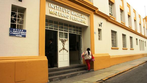 Ministro Cevallos informó que 26 médicos y enfermeras dieron positivo a coronavirus en el Instituto Materno Perinatal. Foto: Minsa