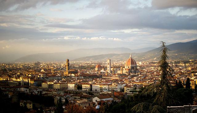 13. Florencia, Italia: Considerada una de las ciudades más románticas del mundo, también se le conoce como la capital del arte del Renacimiento. (Wikipedia Creative Commons)