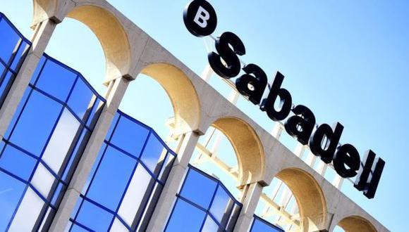 La fusión entre BBVA y Sabadell supondría un paso significativo en la consolidación del sector bancario español, después de que Caixabank acordara en setiembre la compra de la nacionalizada Bankia por 4,300 millones de euros. (Getty Images)