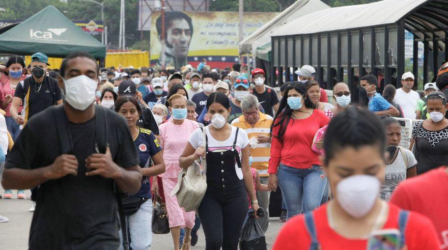 Colombia es el principal receptor de migrantes venezolanos, que huyen de la crisis socioeconómica de su país, con más de 1.8 millones de personas, de acuerdo con la autoridad migratoria. (Foto: EFE)