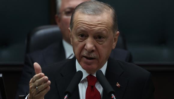 El presidente turco también evocó en la conversación telefónica la aún pendiente ratificación del Parlamento turco para el acceso de Suecia a la OTAN, así como la venta de cazas F-16 estadounidenses a Turquía. (Foto de Adem ALTAN / AFP)