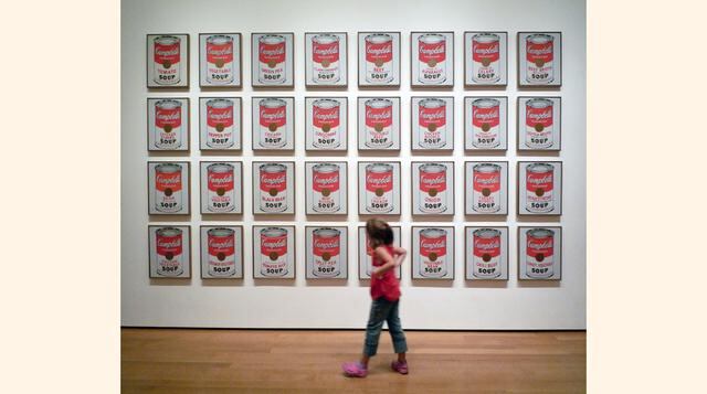 Las latas de sopa de Andy Warhol (1962). Uno de los trabajos más perdurables del artista americano fue vendido inicialmente por US$ 100 cada uno hasta que Irving Blum pagó US$ 1,000 por todo el set (unos US$ 7,900 en dinero actual). Hoy la obra parte de l