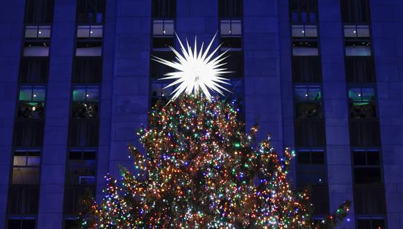 El árbol de Navidad del Rockefeller Center, un ícono de la festividad, se ubica en Nueva York (Foto: AFP)