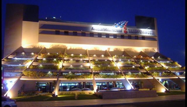 Aeropuerto Internacional Silvio Pettirossi (Paraguay) |Se encuentra ubicado dentro del complejo Ñu Guasu, en donde convive con el Parque Ñu Guasu, la base de la Fuerza Aérea Paraguaya, entre otras intuiciones.(Sarucarreras.com)