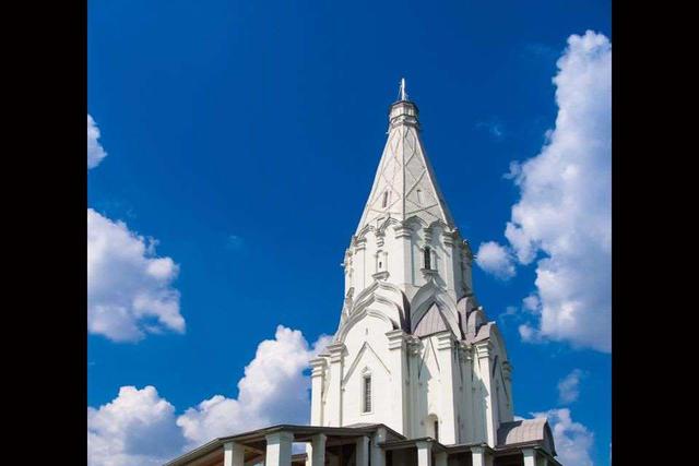 FOTO 4 | 4. Iglesia de la Ascensión en Kolómenskoe. La iglesia de Kolómenskoe es una iglesia que fue la antigua residencia de los grandes duques y zares de Rusia. Declarada como Patrimonio de la Humanidad por la UNESCO en 1994, es uno de las atracciones turísticas de la ciudad de Kolómenskoye, utilizado para celebrar sus fiestas consagradas.