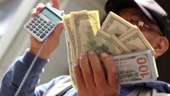 El dólar operaba al alza en la apertura de la jornada del jueves. (Foto: AFP)