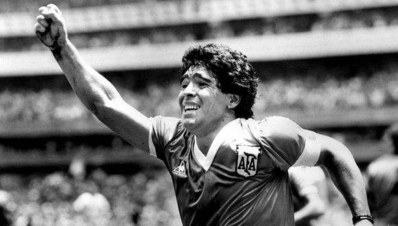 FILE PHOTO:  Argentinian star Diego Maradona raises his arm in the air after scoring his game winning goal against England in their World Cup semi final in Mexico, June 22, 1986. REUTERS/Ted Blackbrow/Pool/File Photo   IRELAND OUT. NO COMMERCIAL OR EDITORIAL SALES IN IRELAND. UNITED KINGDOM OUT. NO COMMERCIAL OR EDITORIAL SALES IN UNITED KINGDOM