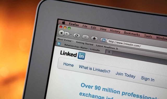 FOTO 4. Actualice su experiencia actual, así no haya cambiado de empleo. (Foto: AFP)